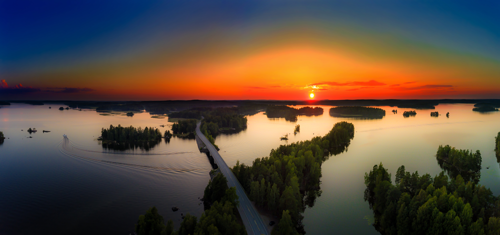 Katso, ketkä ovat paikalla lomakauden aikana!